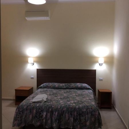Albergo Enrica Rom Exterior foto
